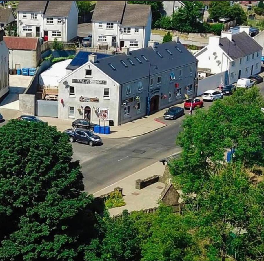 The Armada Inn Armoy Exterior foto