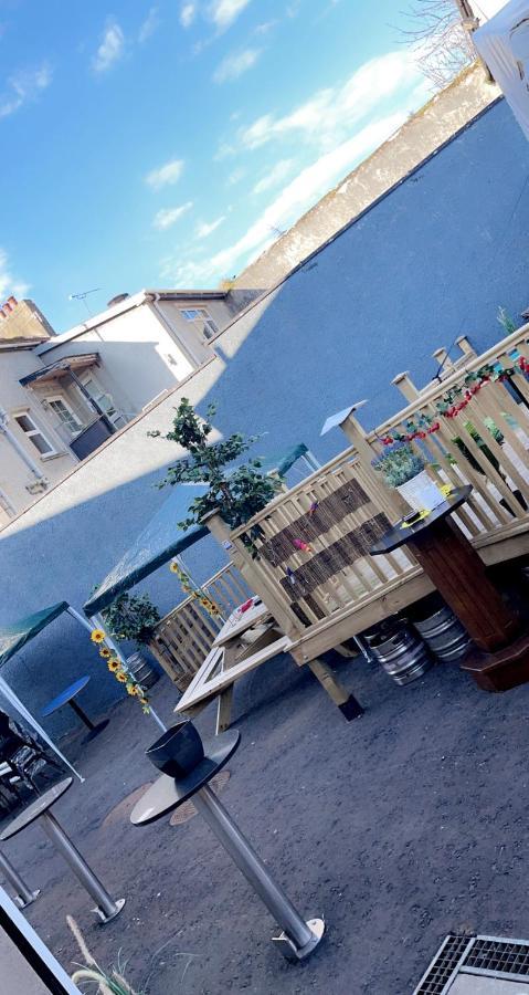The Armada Inn Armoy Exterior foto